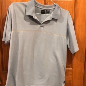 Men’s Arrow polo shirt. Medium. Light blue.